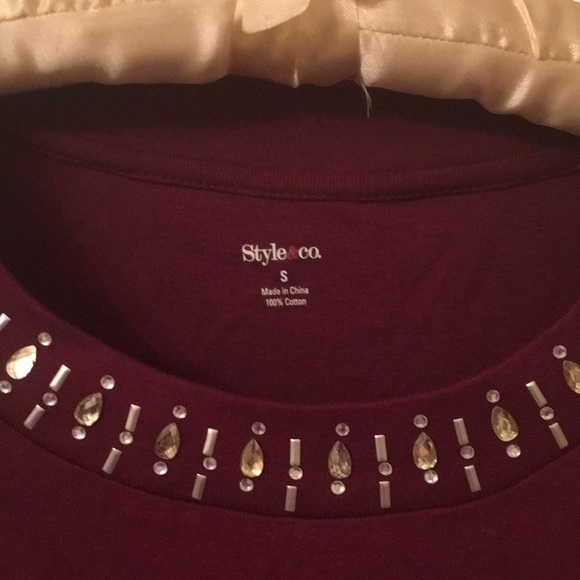 EUC 100% cotton top with crystals - Picture 4 of 12